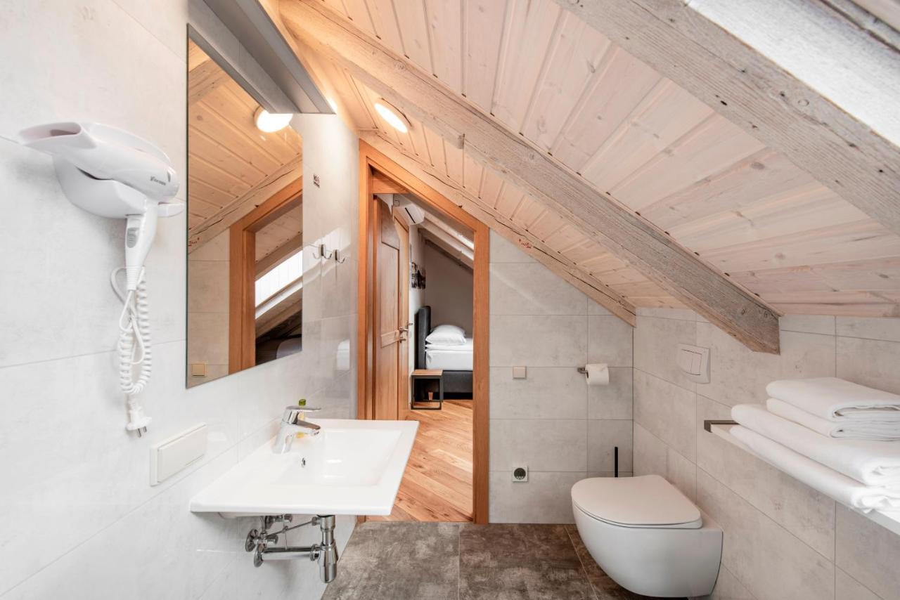 Small Attic Rooms In Kaunas Old Town מראה חיצוני תמונה